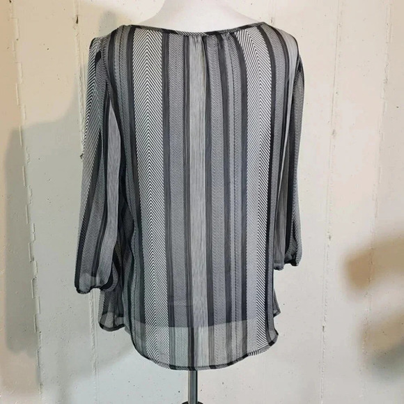 Liz Claiborne‎ M black/white sheer tunic - Picture 3 of 5
